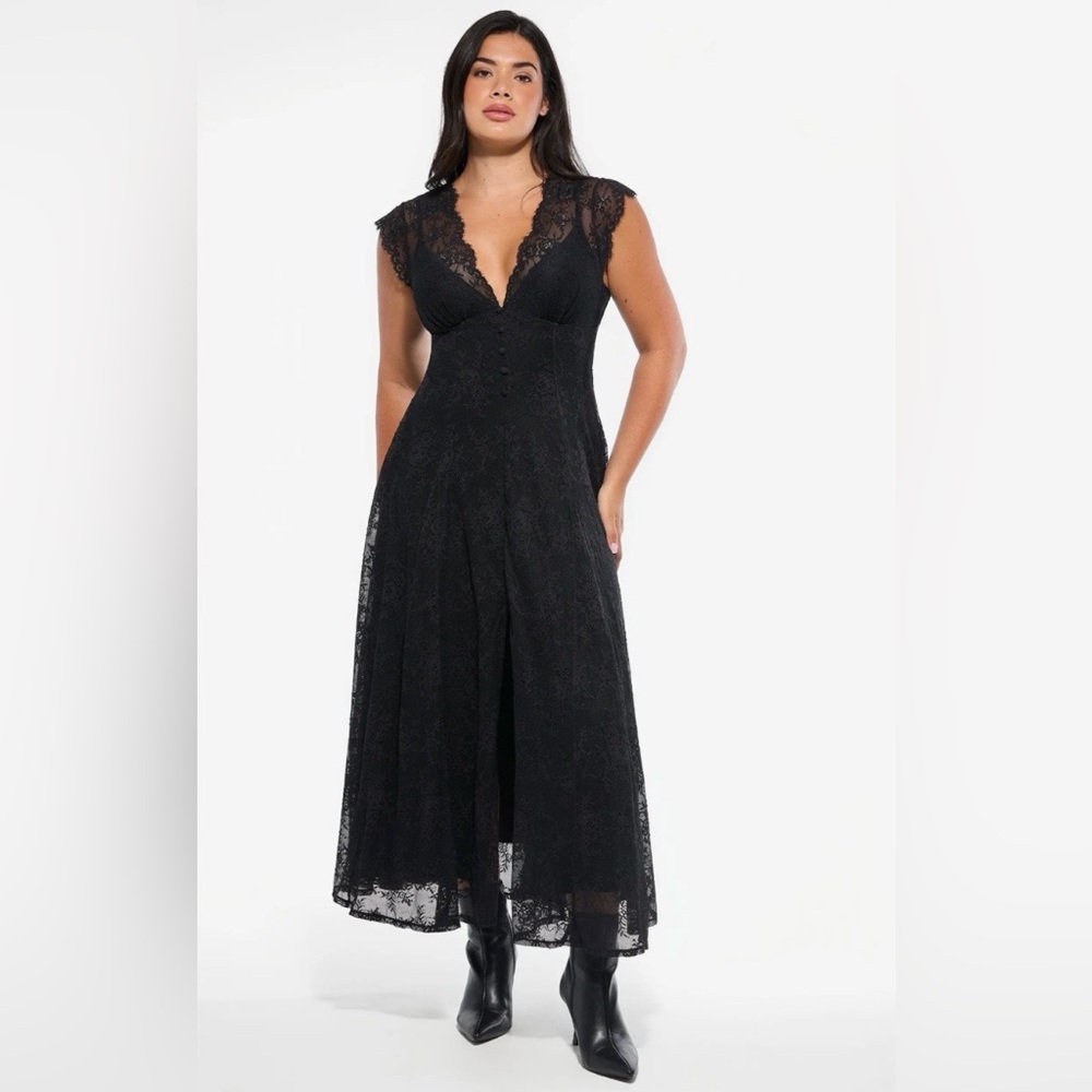 NWT Boho Floral Lace Front Slit Maxi Dress with Built-in Shapewear